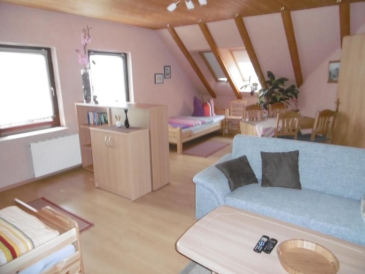 Ferienwohnungen Moritz Riechheim Bagian luar foto